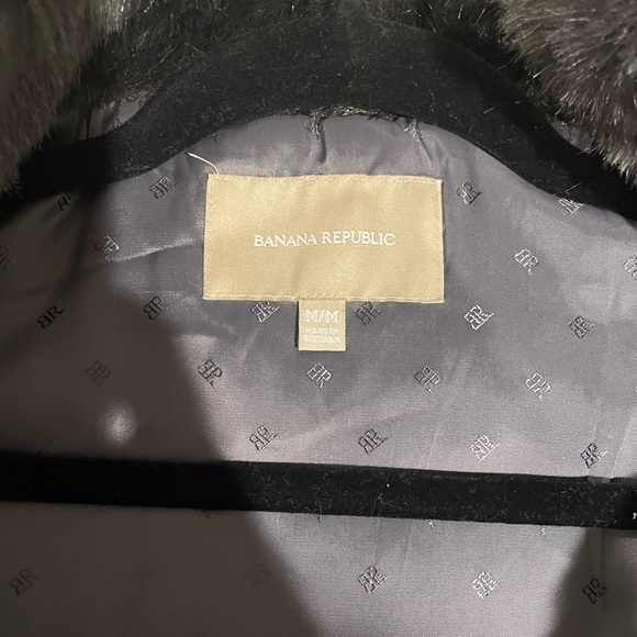 Banana Republic Faux Fur Vest - Picture 2 of 3